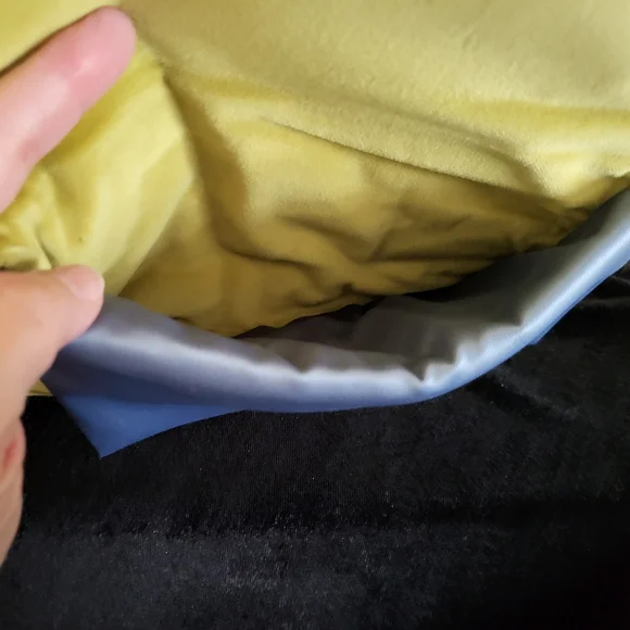 Gucci Green Velvet and Slate Satin Padded Case Limited Edition - Picture 5 of 8